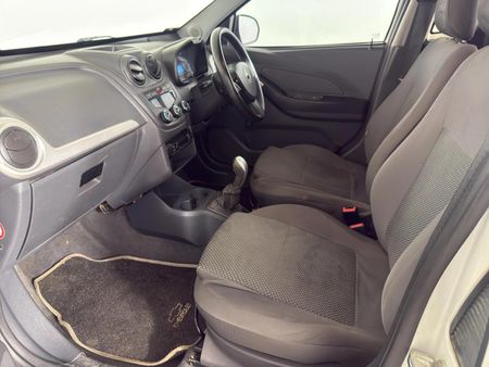 2015-Chevrolet-Utility-14-AC_7