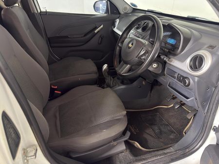 2015-Chevrolet-Utility-14-AC_8