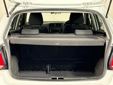 2019-Volkswagen-Polo-Vivo-14-Comfortline-5-dr_12
