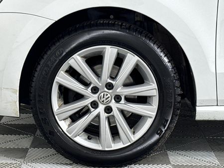 2019-Volkswagen-Polo-Vivo-14-Comfortline-5-dr_13