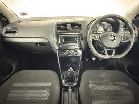 2019-Volkswagen-Polo-Vivo-14-Comfortline-5-dr_6