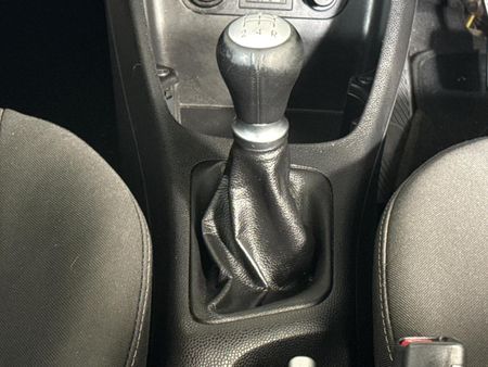 2013-Kia-Picanto-12-EX_11