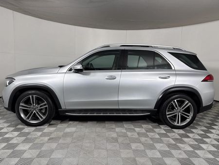 2020-Mercedes-Benz-GLE-300d-4Matic_5