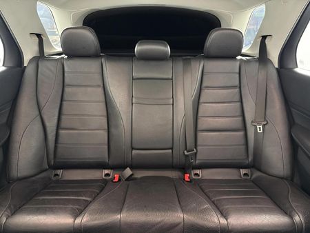 2020-Mercedes-Benz-GLE-300d-4Matic_8