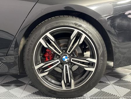 2013-BMW-3-Series-320i-Sport-Auto_17