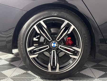 2013-BMW-3-Series-320i-Sport-Auto_18