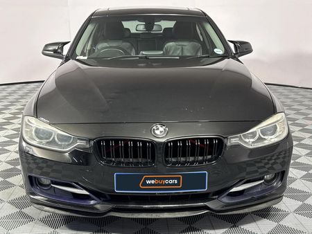 2013-BMW-3-Series-320i-Sport-Auto_1