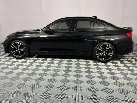 2013-BMW-3-Series-320i-Sport-Auto_5