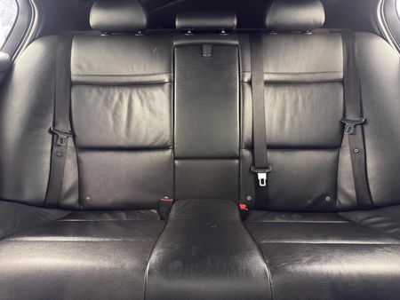 2011-BMW-3-Series-325i-M-Sport-Auto_8
