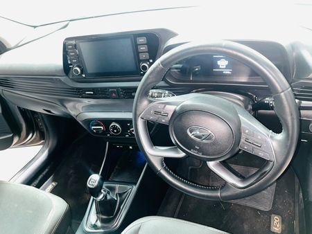 2023-Hyundai-i20-12-Fluid_16