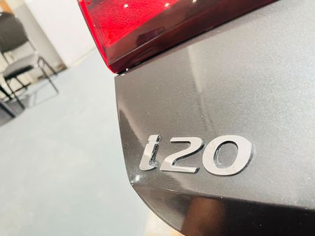 2023-Hyundai-i20-12-Fluid_5