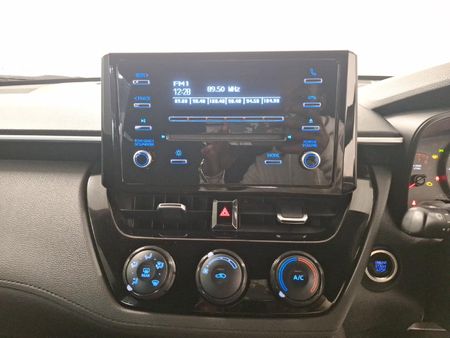 2021-Toyota-Corolla-Cross-18-XI_15