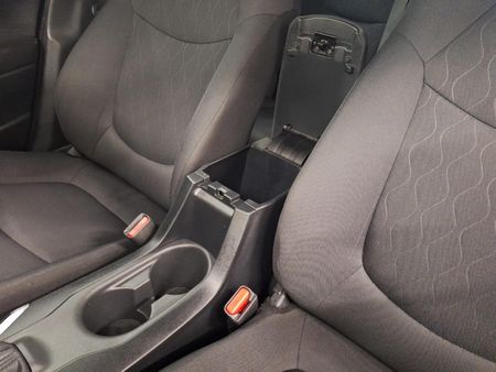 2021-Toyota-Corolla-Cross-18-XI_30