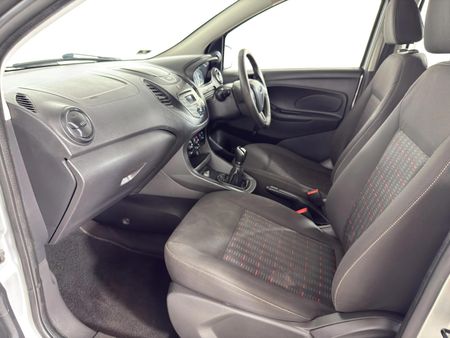 2017-Ford-Figo-15-Ambiente-5-dr_9