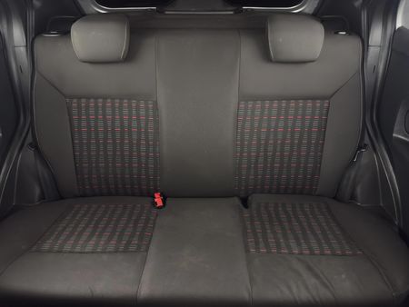 2017-Ford-Figo-15-Ambiente-5-dr_8