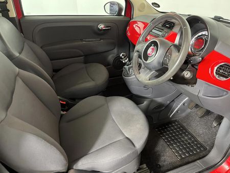 2014-Fiat-500-12_10