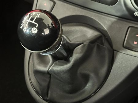 2014-Fiat-500-12_11
