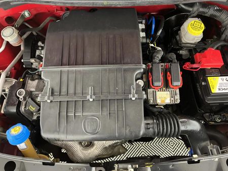 2014-Fiat-500-12_13