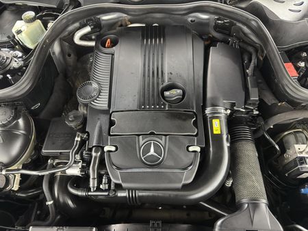 2010-Mercedes-Benz-E-Class-E-200-CGI-BE_13