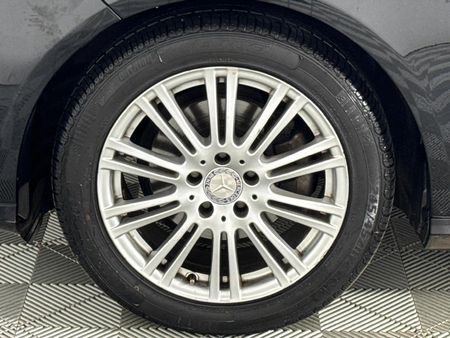 2010-Mercedes-Benz-E-Class-E-200-CGI-BE_15