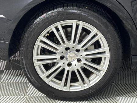 2010-Mercedes-Benz-E-Class-E-200-CGI-BE_18