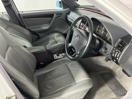 2000-Mercedes-Benz-C-Class-C-240-Elegance-Auto_10