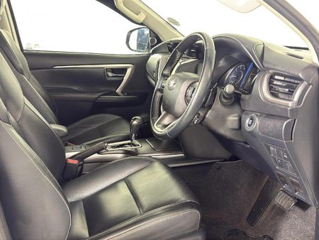 2022-Toyota-Fortuner-28-GD-6-Raised-Body-Auto_10