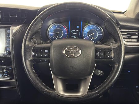 2022-Toyota-Fortuner-28-GD-6-Raised-Body-Auto_12