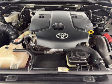 2022-Toyota-Fortuner-28-GD-6-Raised-Body-Auto_13