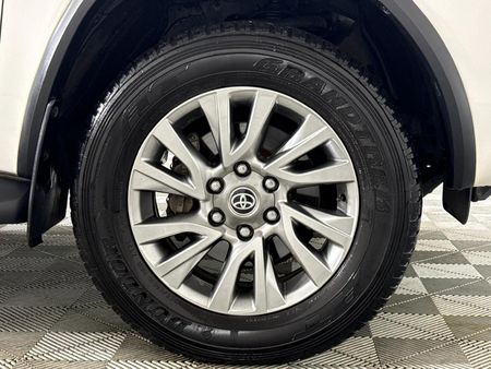 2022-Toyota-Fortuner-28-GD-6-Raised-Body-Auto_15