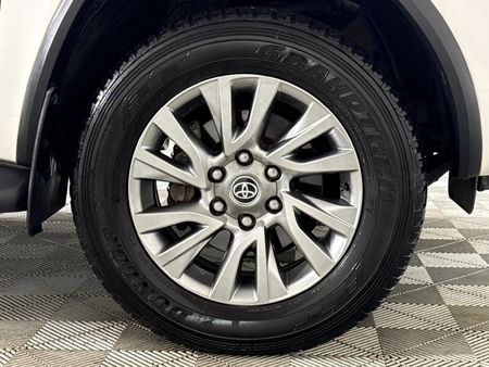 2022-Toyota-Fortuner-28-GD-6-Raised-Body-Auto_16