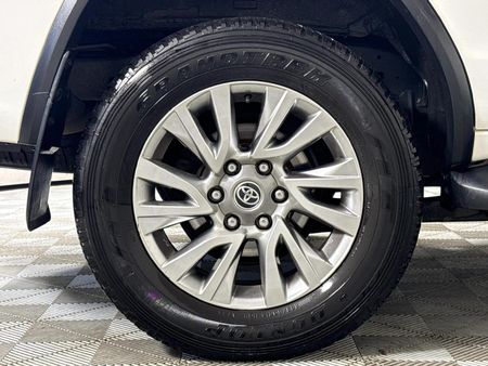 2022-Toyota-Fortuner-28-GD-6-Raised-Body-Auto_17