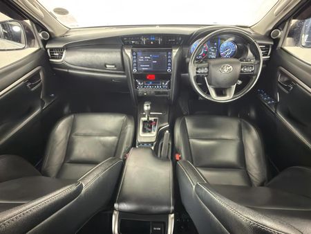 2022-Toyota-Fortuner-28-GD-6-Raised-Body-Auto_6