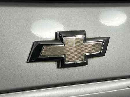 2013-Chevrolet-Sonic-16-LS-Hatch_11