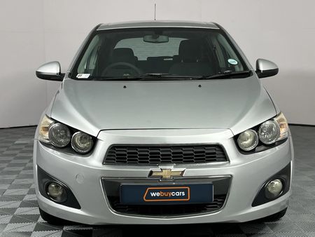2013-Chevrolet-Sonic-16-LS-Hatch_1