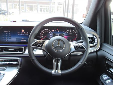 2026-Mercedes-Benz-V-Class-V300d-Exclusive_12