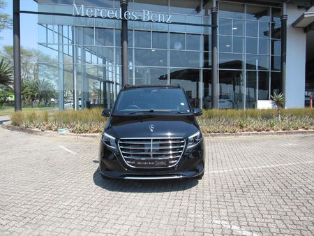 2026-Mercedes-Benz-V-Class-V300d-Exclusive_3