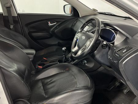2015-Hyundai-ix35-R20-CRDi-GLS-Executive_10
