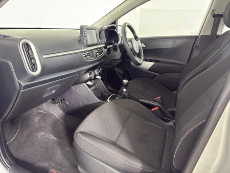 2020-Kia-Picanto-10-Street_9