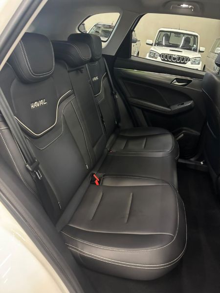 2023-Haval-Jolion-15T-Super-Luxury-Auto_13