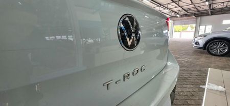 2022-Volkswagen-T-Roc-14-TSI-Design-Auto_8