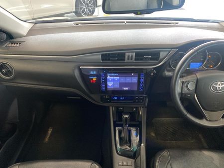 2021-Toyota-Corolla-18-XS-Auto_12