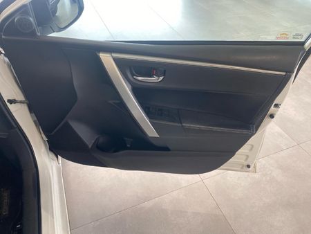 2021-Toyota-Corolla-18-XS-Auto_13
