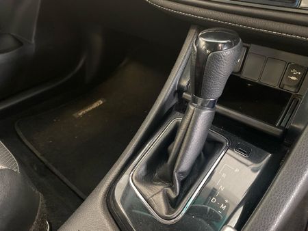2021-Toyota-Corolla-18-XS-Auto_16
