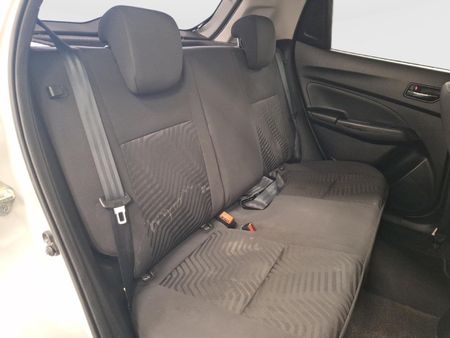 2021-Suzuki-Swift-12-GL_12