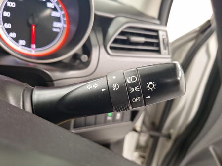 2021-Suzuki-Swift-12-GL_21