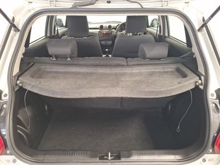 2021-Suzuki-Swift-12-GL_24