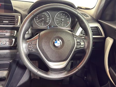 2017-BMW-1-Series-120i-5-dr-Auto_13