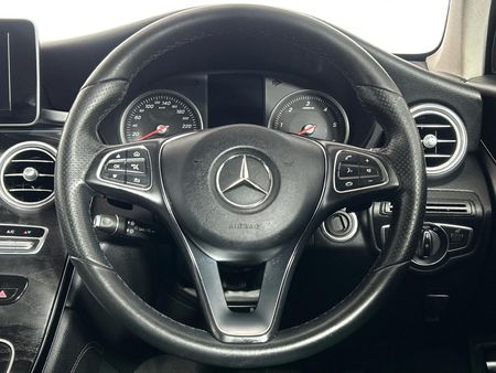 2017-Mercedes-Benz-GLC-250d_13
