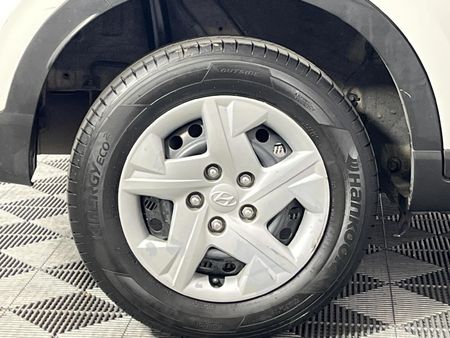 2020-Hyundai-Venue-10-TGDI-Motion_14
